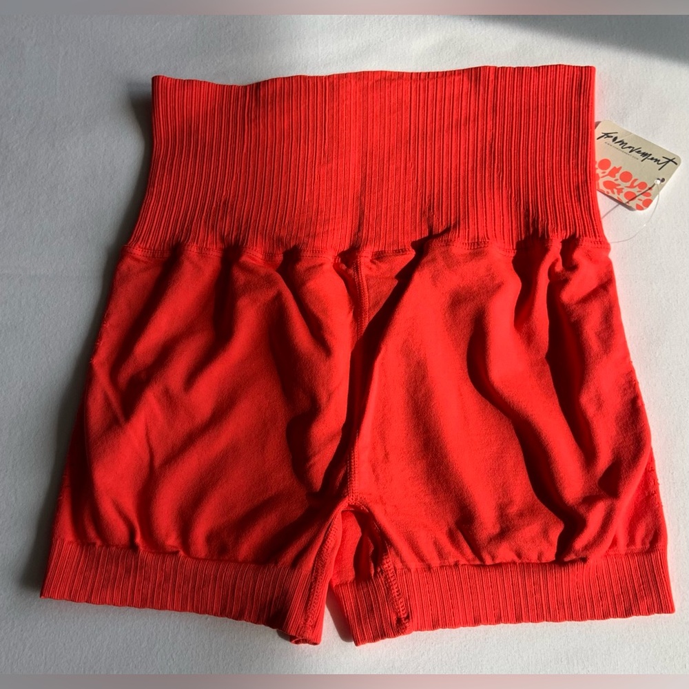 Free People Movement ~ Seamless Good Karma Running Shorts ~ Size XS ~ * NWT * - Picture 4 of 15